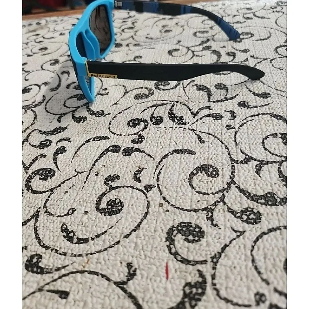 Blue Mirrored Lens  Polarized Sunglasses